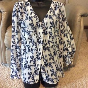 Ladies blouse size medium